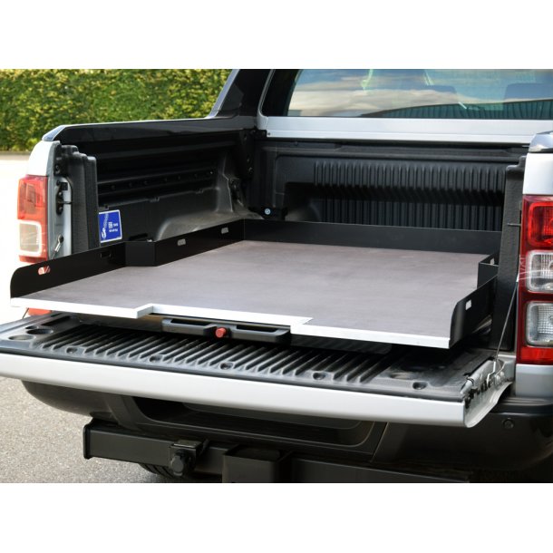 TOYOTA HILUX REVO D-CAB - AUSZIEHBARER LADEBODEN - WORKMAN 500 ...